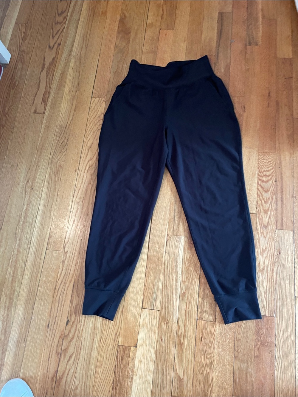 Old Navy Black High-Waist Joggers with Cuffed Ankles